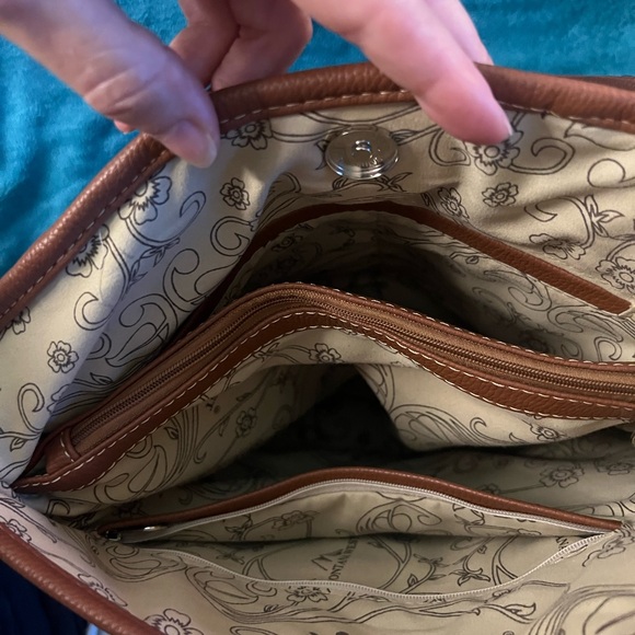 Montana West Embroidered Handbag - Picture 8 of 15